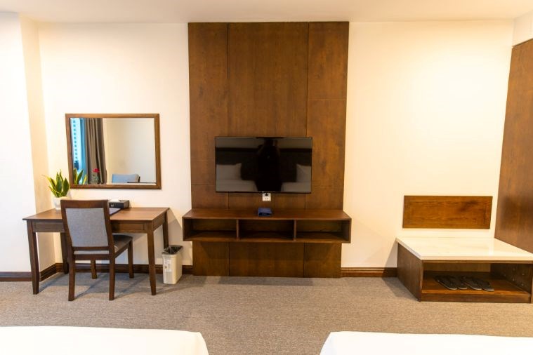 Khách Sạn Peace Hạ Long